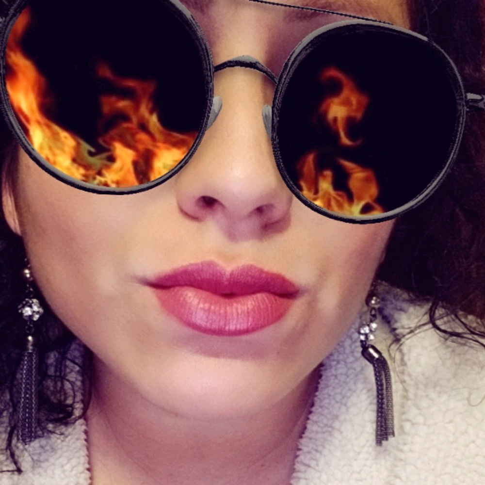 Meet your Posher, Gladiola